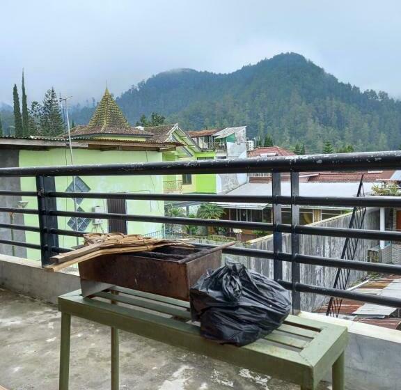 بنسيون Samara 3 Tawangmangu Rooftop