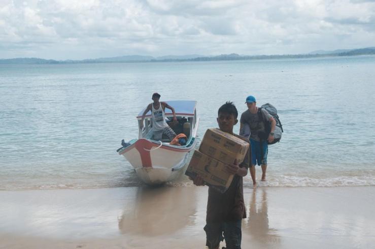 هاستل Nyang Ebay Surf Camp Siberut Mentawai Surfing Barrels