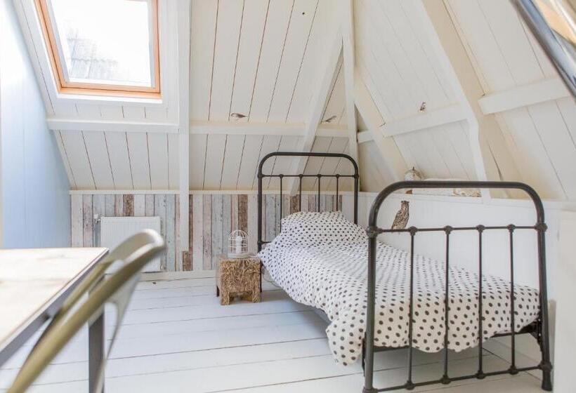 Bed and Breakfast De Friese Wouden