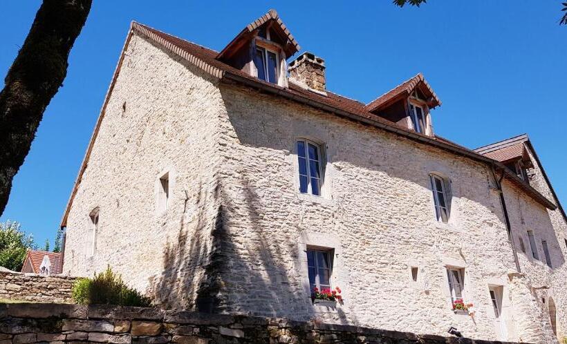 مبيت وإفطار La Tour Charlemagne