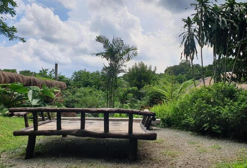 مبيت وإفطار Maka Kalinaw 6 Wabi Sabi Room, Forest And Garden View