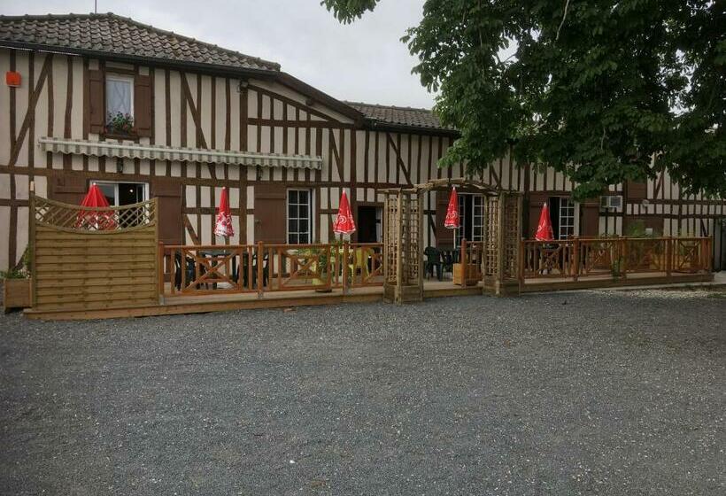 Отель La Petite Auberge