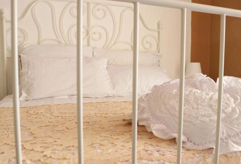 بنسيون Charming Gea