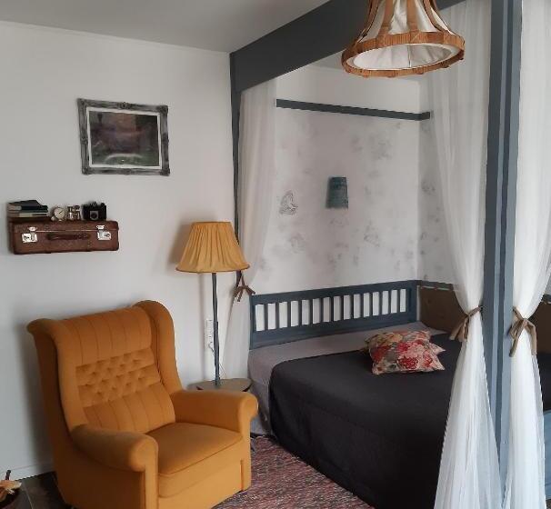 بنسيون Kiskemence Vendégház Szatta