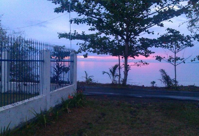 פנסיון Sendowan Baru Amurang