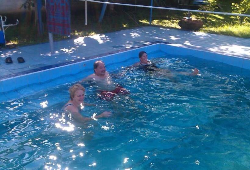 פנסיון Sendowan Baru Amurang