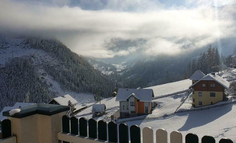 فندق صغير Gasthof Pension Stieber
