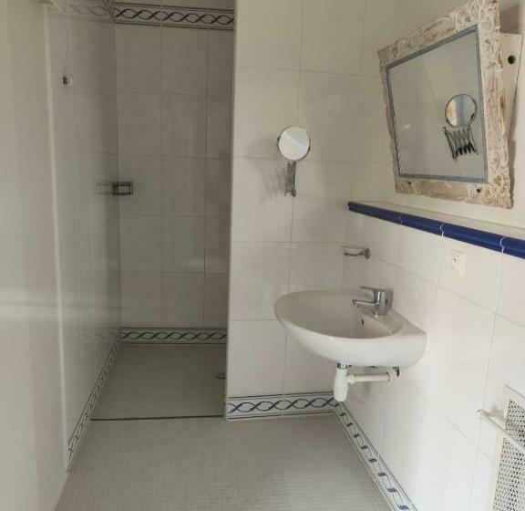 Общежитие L Auberge De Thenay