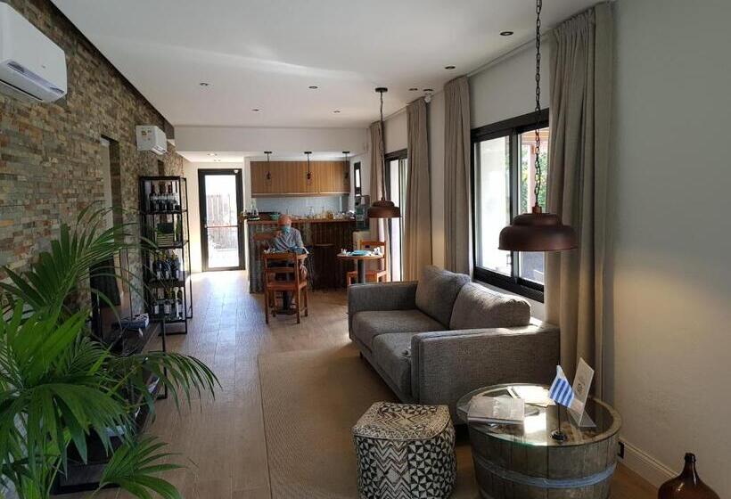 فندق صغير Pizzorno Lodge & Wine