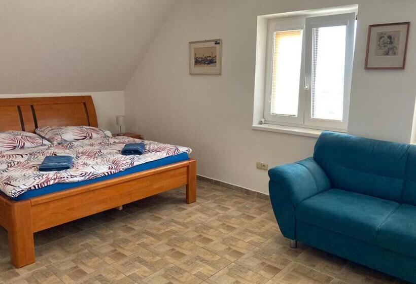 Apartmány S Klimatizací   Penzion U Kudláčků Pouzdřany