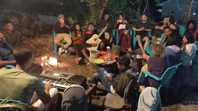 تختخواب و صبحانه Andy S Lodge Kelimutu