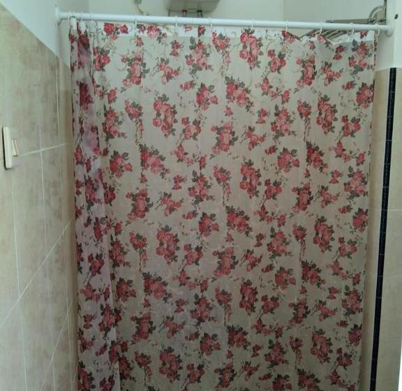 تختخواب و صبحانه Andy S Lodge Kelimutu