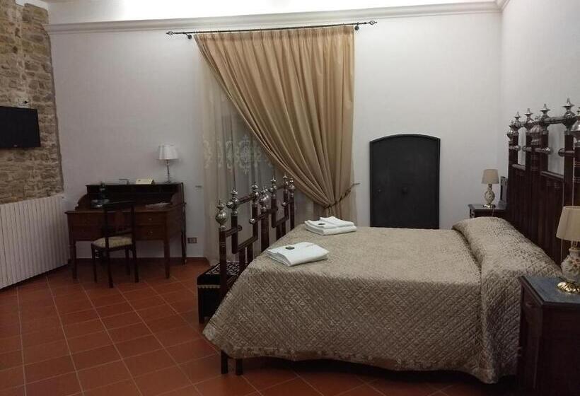 مبيت وإفطار Castel Di Pietra