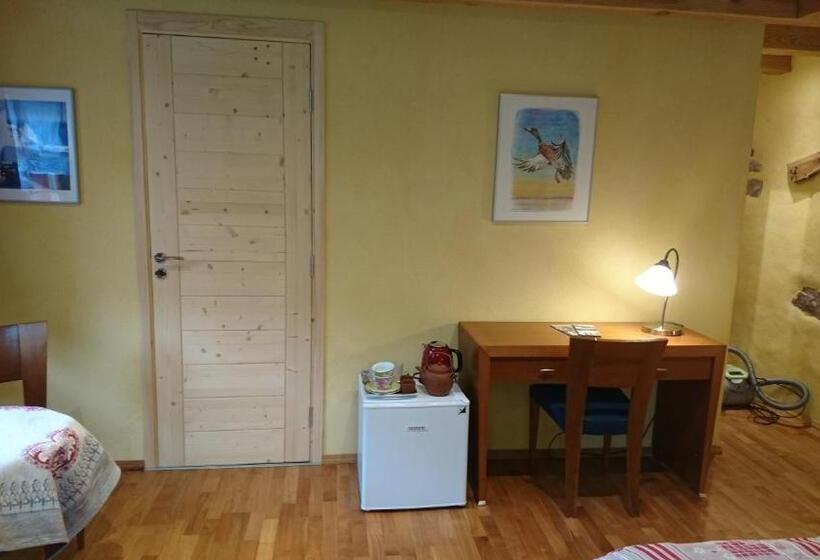 ベッドアンドブレックファースト Chambre Merisier Dans Une Ferme Avec étang Privé Au Coeur De La Région Des Mille étangs, Faucogney E