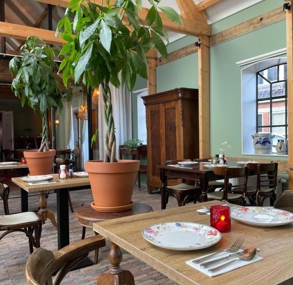 ベッドアンドブレックファースト Herberg Het Rechthuis