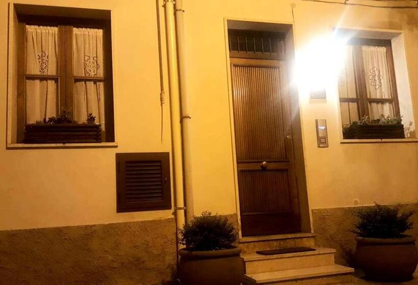 مبيت وإفطار Il Covo Dei Re