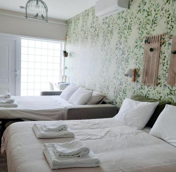 민박 Smiling Places   Guest House In Labruge