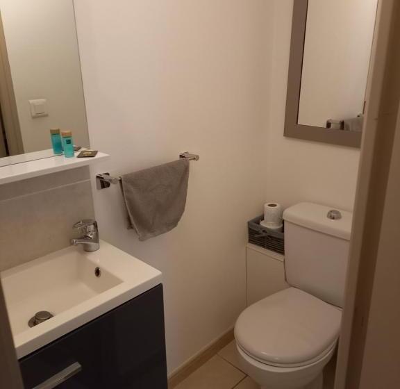 مبيت وإفطار Studio Cosy à 10 Minutes De Nîmes