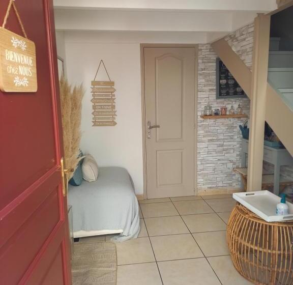 مبيت وإفطار Studio Cosy à 10 Minutes De Nîmes