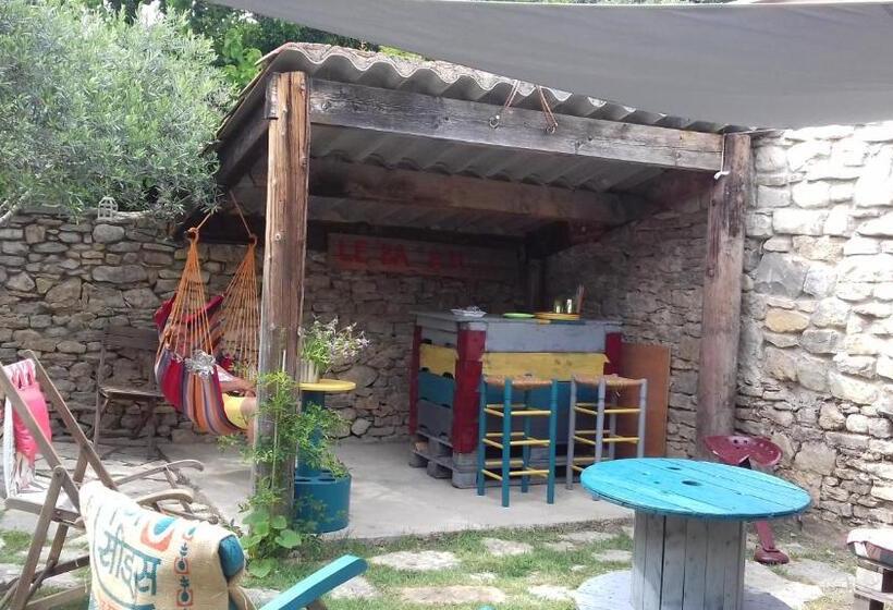 ベッドアンドブレックファースト Un Nid Entre Vignes Et Pierres Pic St Loup