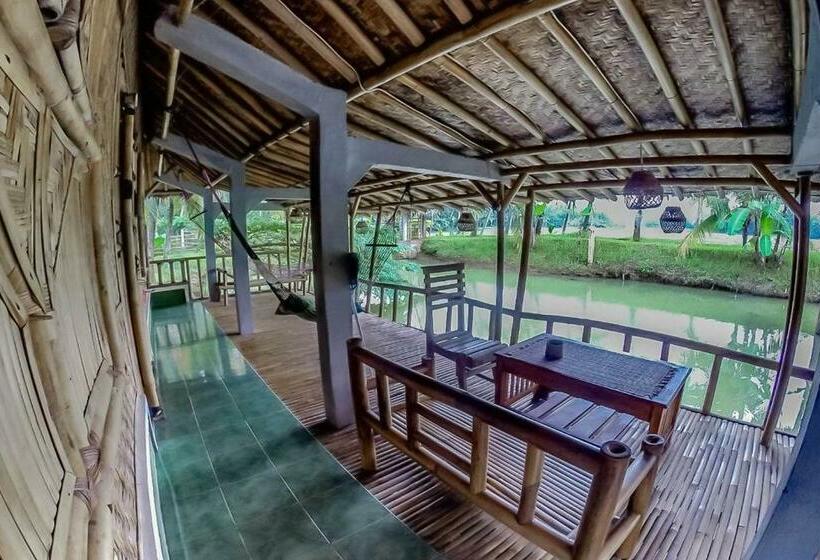 Отель Baleku Bamboo Retreat