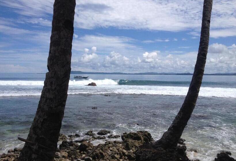 هتل Masokut Surf Camp Siberut Mentawai Surfing Barrels