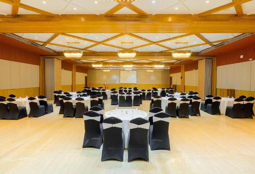 فندق Treat Beach Resort