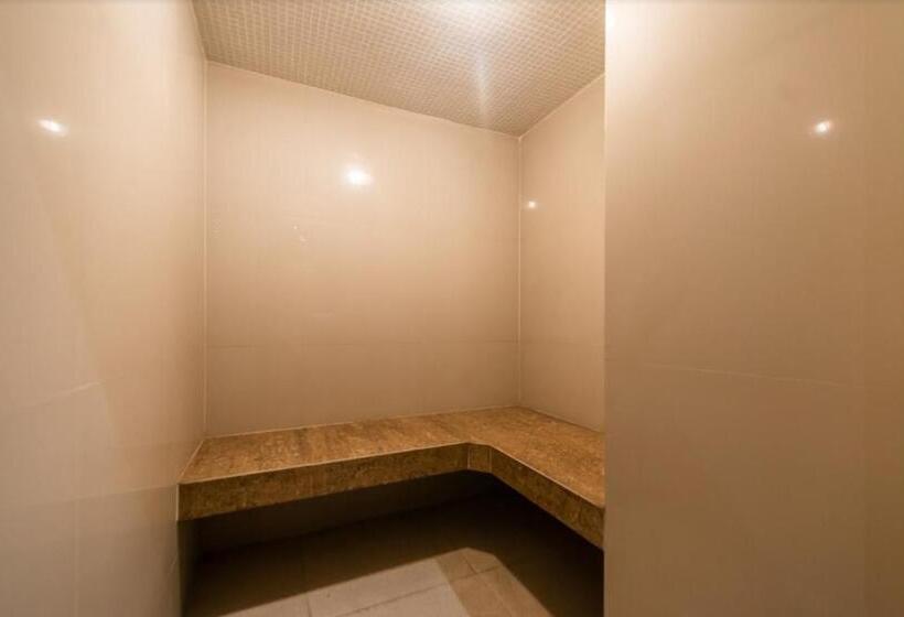 Patra Luxury Hotel Suvarnabhumi