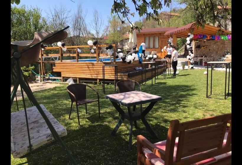 פנסיון Guest House „ Mountain Rest“