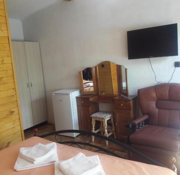 פנסיון Guest House „ Mountain Rest“
