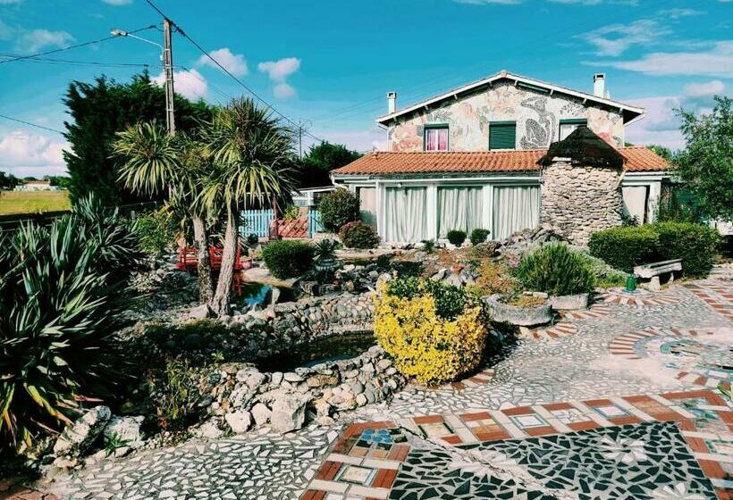 פנסיון La Maison Mosaic Medoc   Gîtes