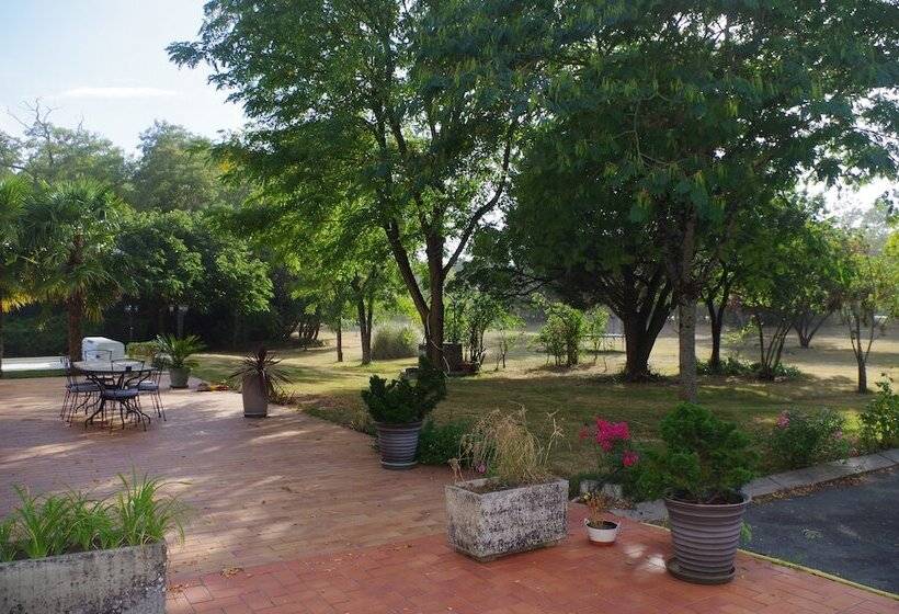 펜션 Les Trois Cèdres