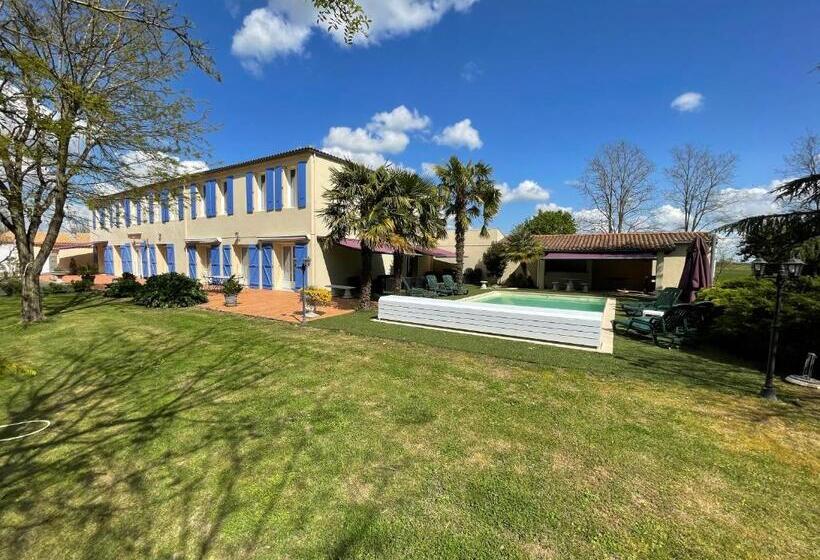 펜션 Les Trois Cèdres