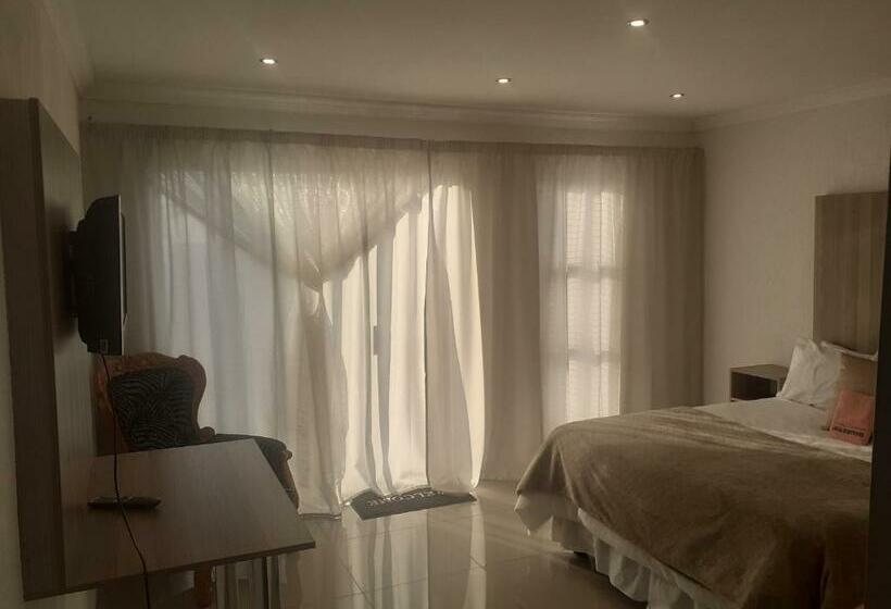 Пансион Lesiba Guesthouse
