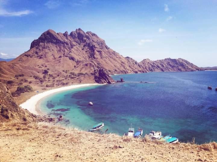 Пансион Oyo Cheapest Lodge & Kelimutukomodo Tour