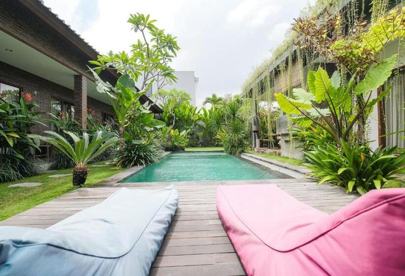 펜션 The Kumpi Bali By The Lavana