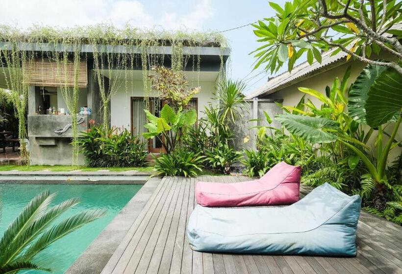 펜션 The Kumpi Bali By The Lavana