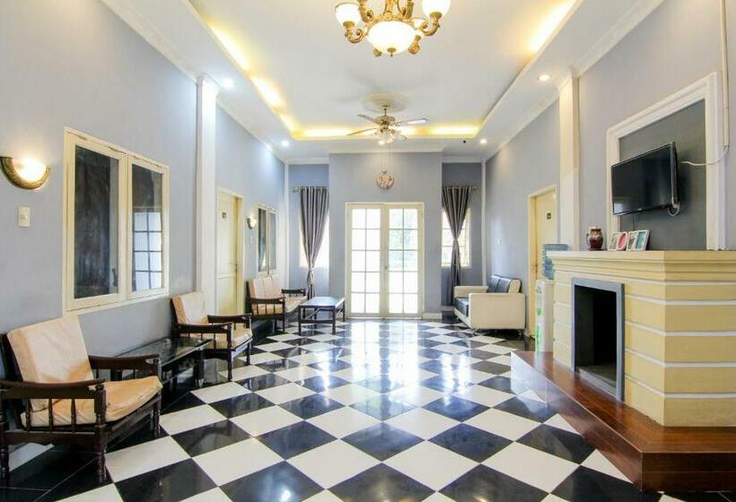 پانسیون Trans Bandara Residence