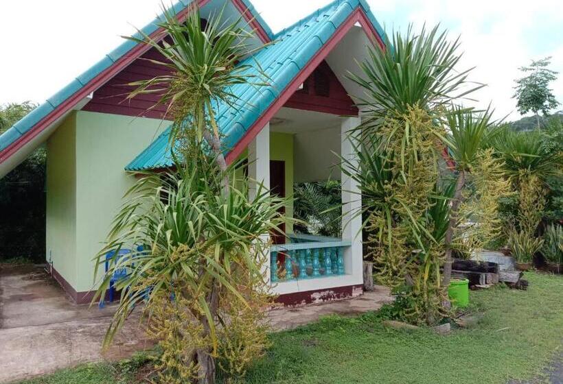 渡假胜地  บ้านภูเคียงน้ำรีสอร์ท ที่พักใกล้วัดเรืองแสง