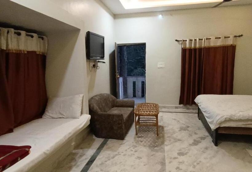 Sal Tree Resort By Vihasta, Kanha