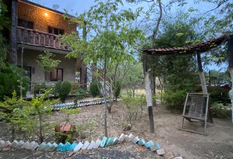 Sal Tree Resort By Vihasta, Kanha