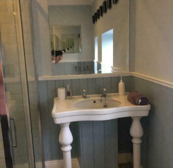 Stone Lodge B&b