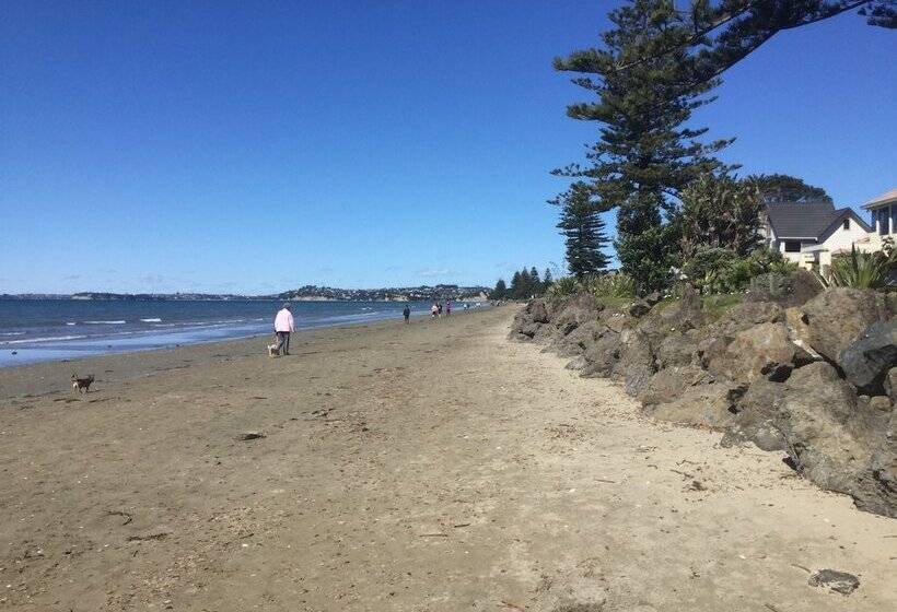 Bed and Breakfast Orewa Beachside