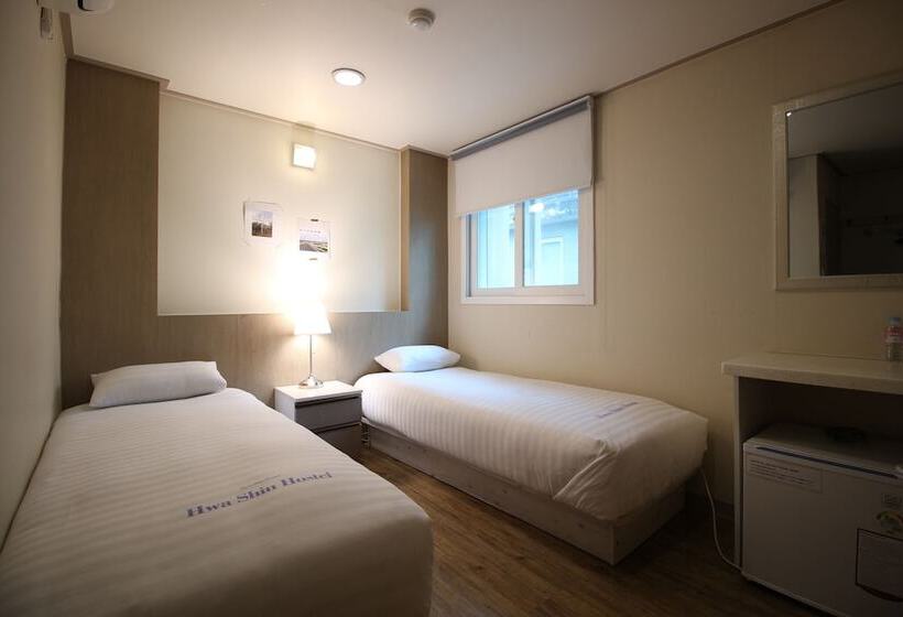 Dongdaemun Hwashin Hostel