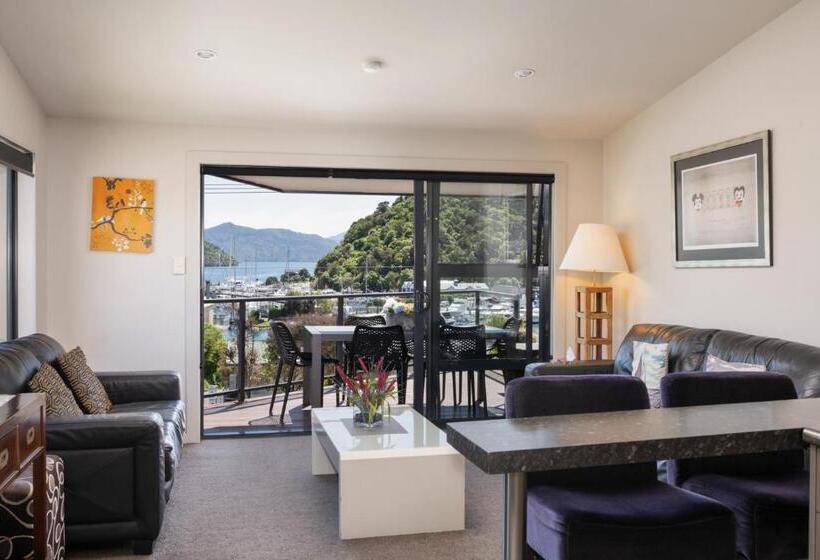 Harbour View Motel
