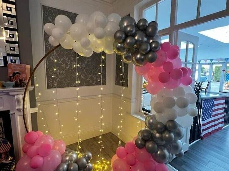 هتل Charnwood Regency Guest House