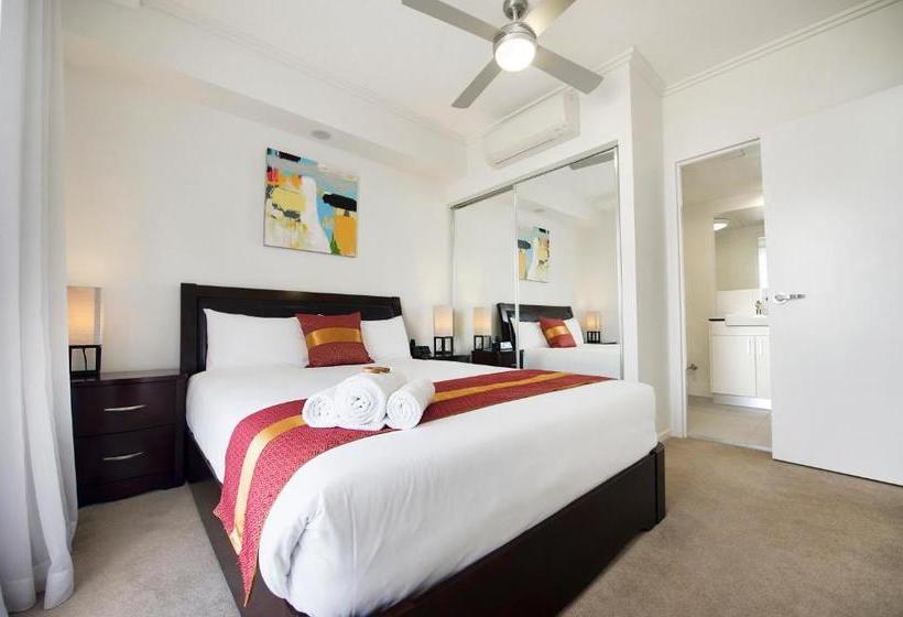 בית מלון כפרי Gladstone Central Plaza Official