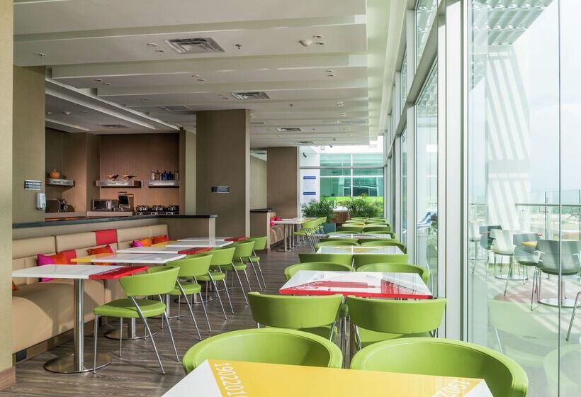 هتل Hampton By Hilton Valledupar