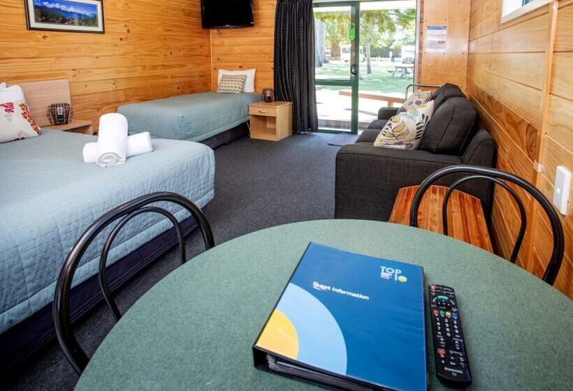 هتل Motueka Top 10 Holiday Park