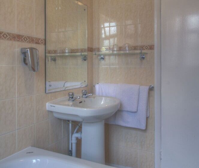 Kingstown Hotel By Greene King Inns